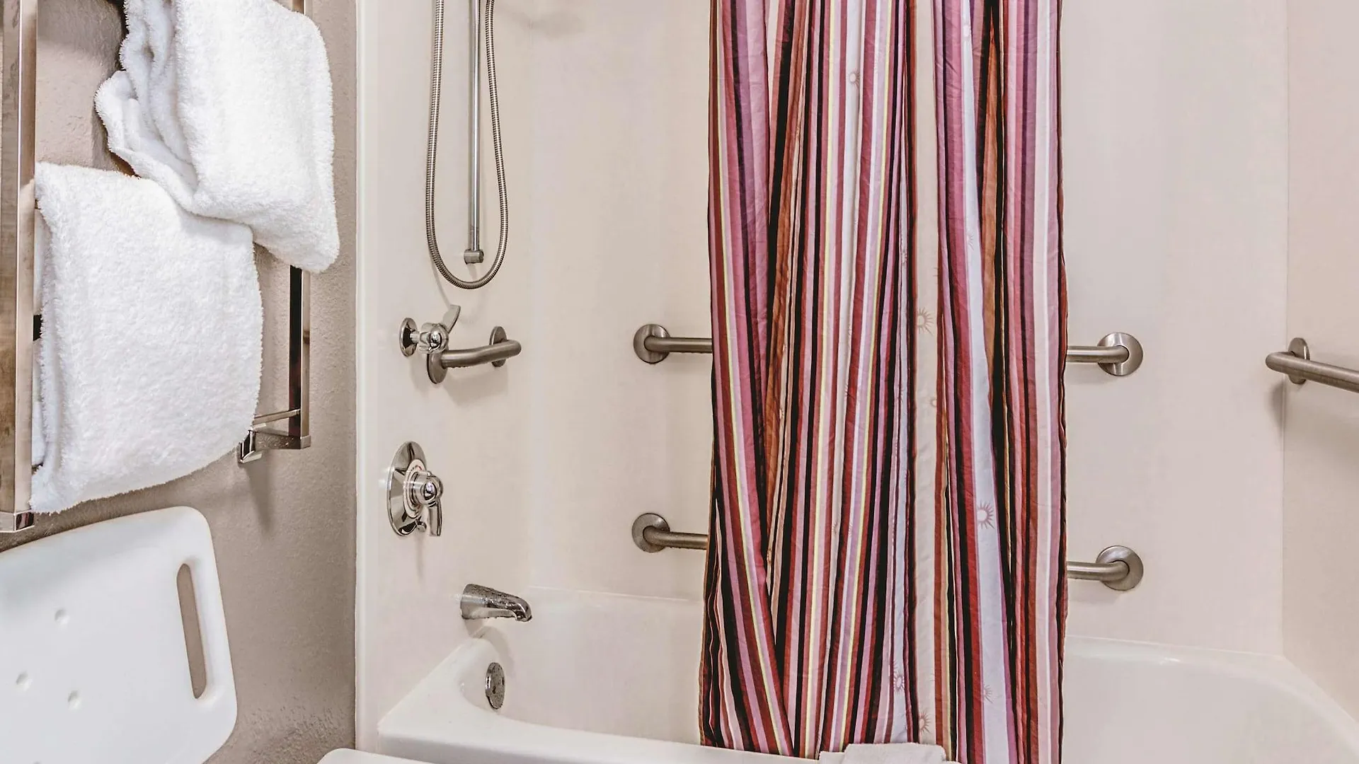 La Quinta By Wyndham Las Vegas Summerlin Tech Ξενοδοχείο