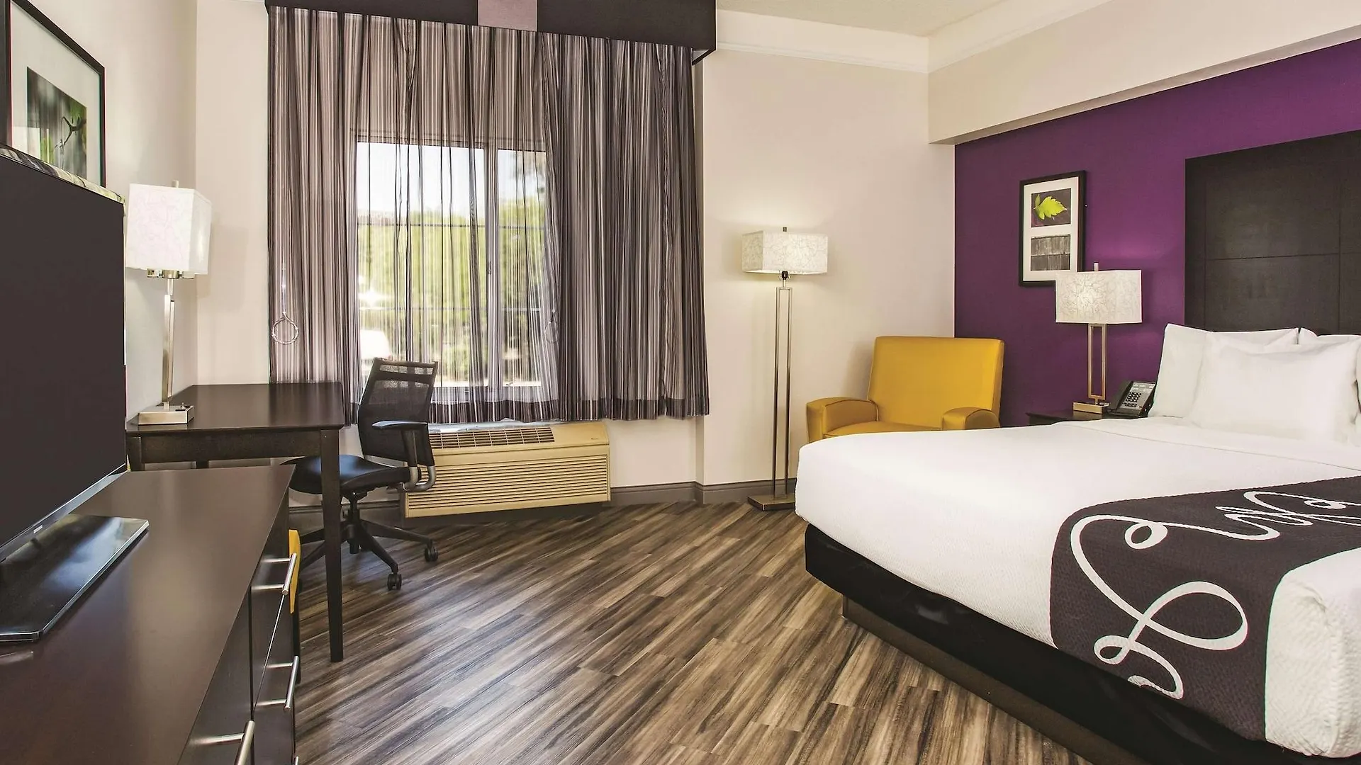 La Quinta By Wyndham Las Vegas Summerlin Tech