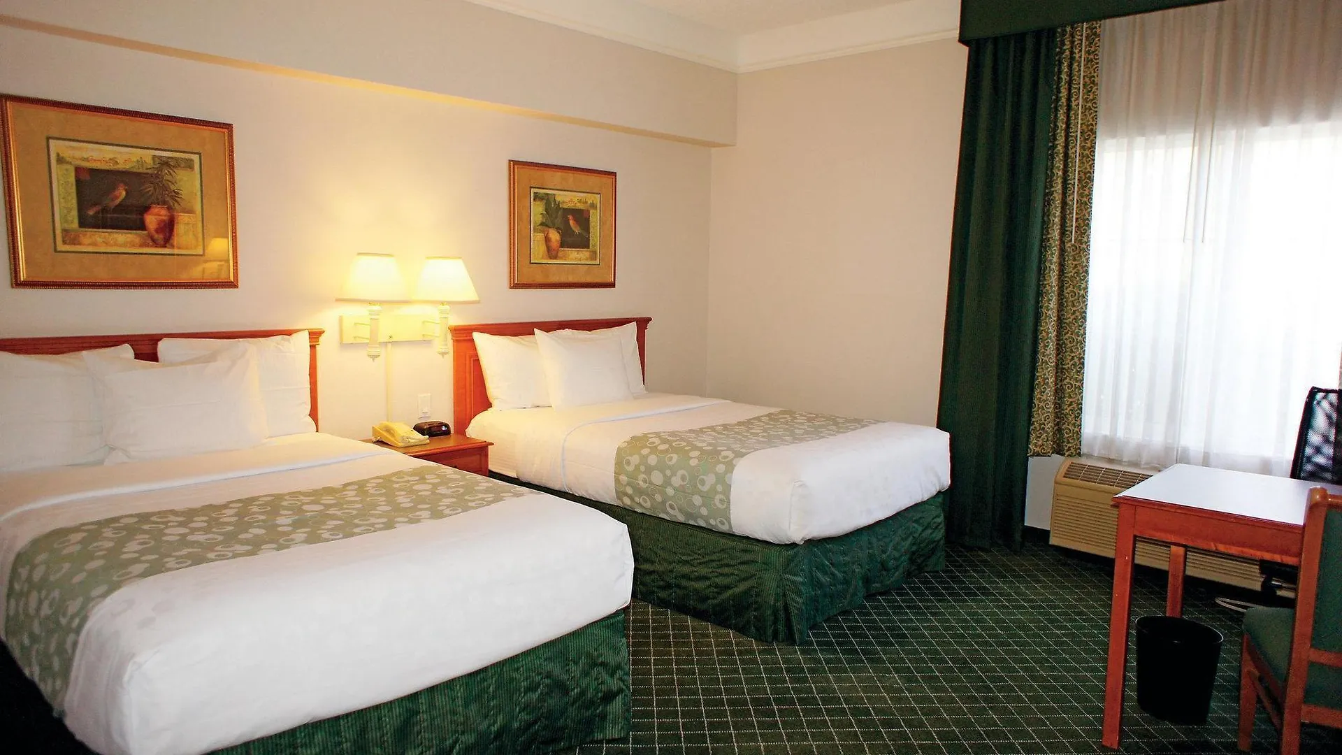 La Quinta By Wyndham Las Vegas Summerlin Tech